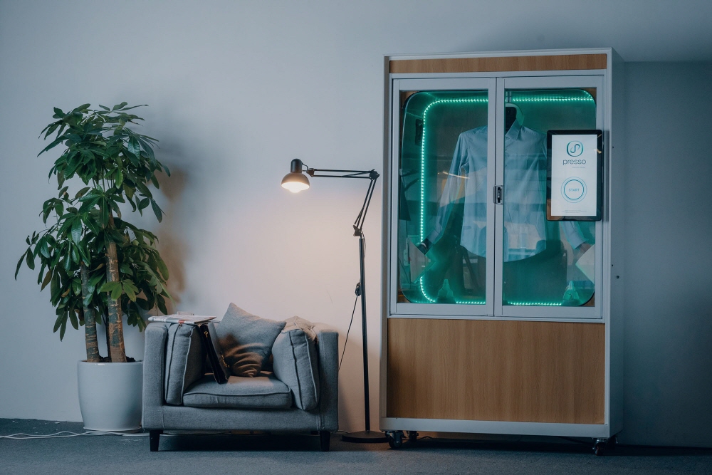 의류를 5분 안에…드라이클리닝 키오스크 스타트업