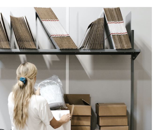 소규모 이커머스 기업을 위한 공유 창고