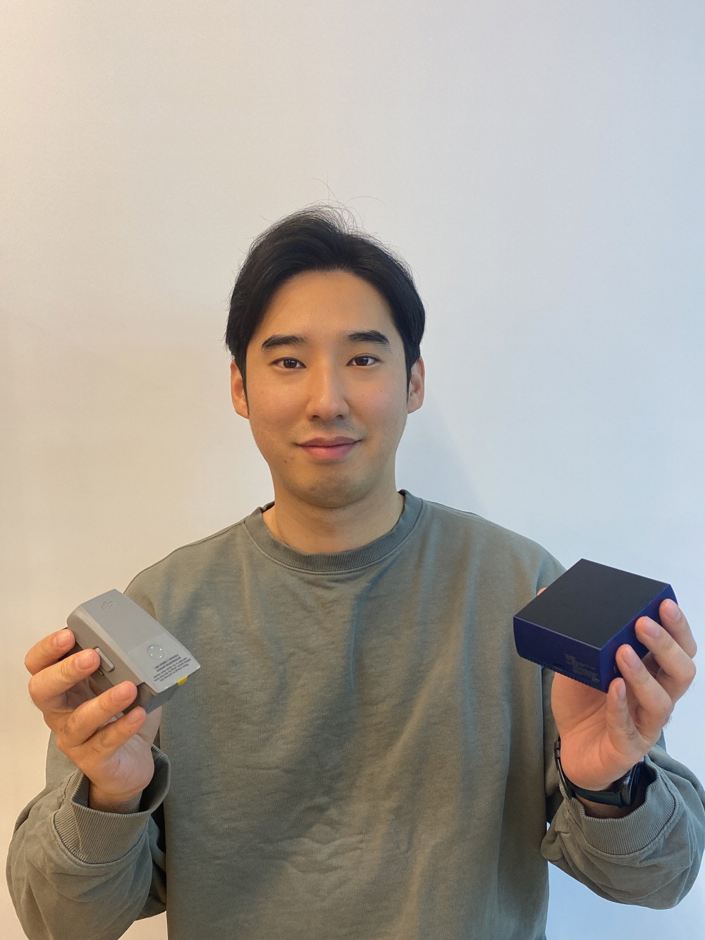 전압·전류 상관없이 모든 전자기기 충전한다