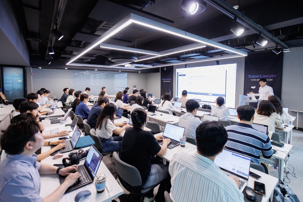 [AI서머리] 강원창경 MOCA 챌린지 모집‧로앤컴퍼니 AI 전략 발표