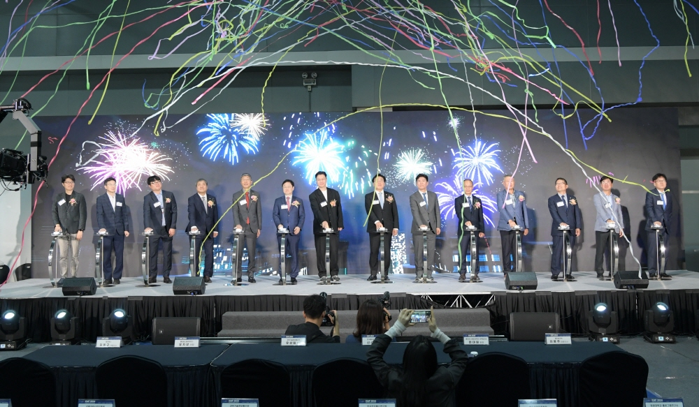 [AI서머리] 메가존클라우드, AWS 클라우드 무상 교육 설명회‧연간 최대 할인 행사 ‘카카오 쇼핑 페스타’ 개최