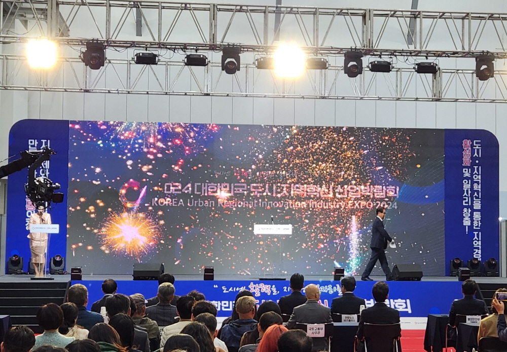 [AI서머리] 호패, 신용보증기금 프리아이콘 선정‧매쓰플랫, 자체 교재 제작 서비스 출시