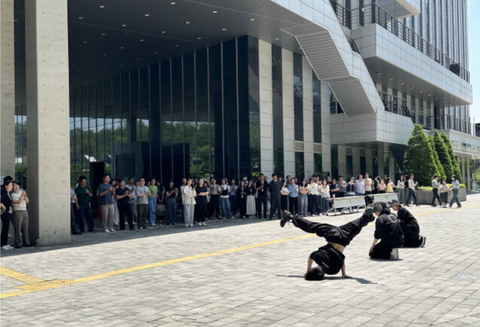 [AI서머리] 잉클 ‘스케일업 팁스’ 선정‧판교 창업존, 2024 그루브아워 버스킹 성황리 종료