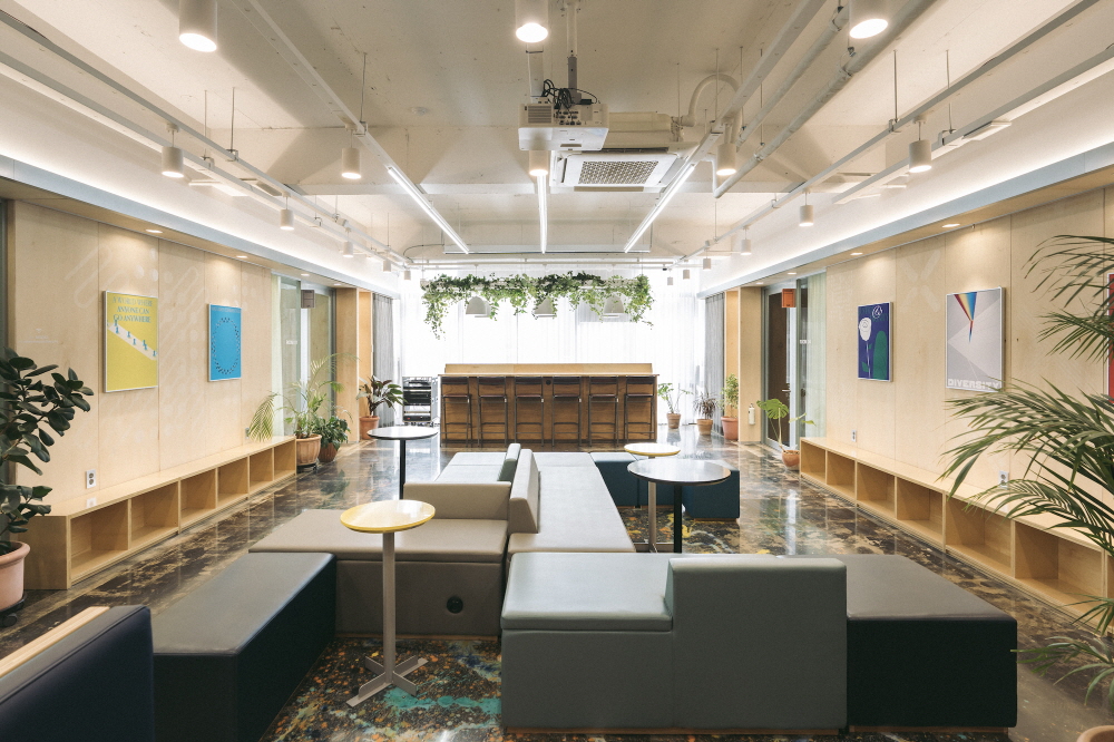 [AI서머리] 휘릭AI, 중기부 팁스 최종 선정‧DSRV, 대신증권과 코스닥 상장 추진 중